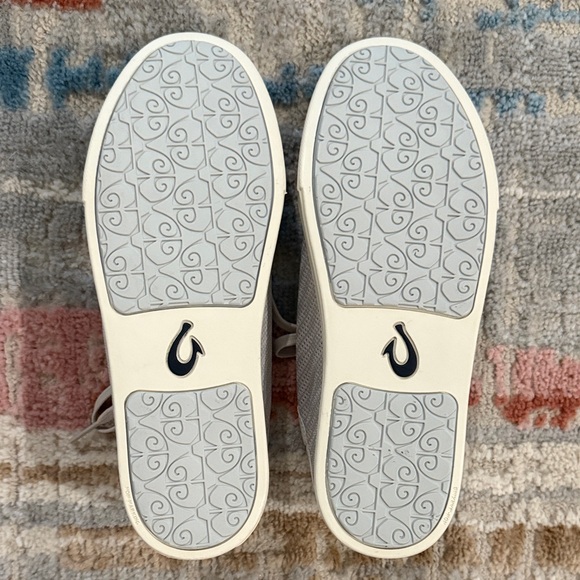 OluKai Pehuea Li Mist Grey Women's Lightweight Sneakers, Excellent Condition! - Picture 8 of 12